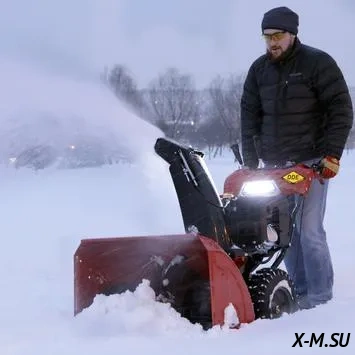 Снегоуборщик бензиновый DDE ST6561LE (двиг-ль Loncin 6,5 л.с, 24'', 5 вперёд/2 назад, 14" колёса, эл. старт, LED фара, управление выбросом на панели)